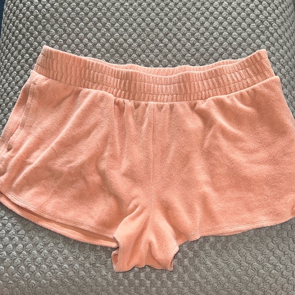 Victoria's Secret Pants - Victorias Secret fleece pull on shorts size XL
